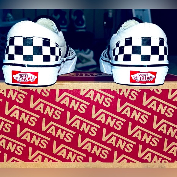 🔥SOLD🔥 Vans Checkerboard Slip-On (Blk/Wt), Size Wmns 4.5 / Youth Size 3:$40 - Picture 8 of 11